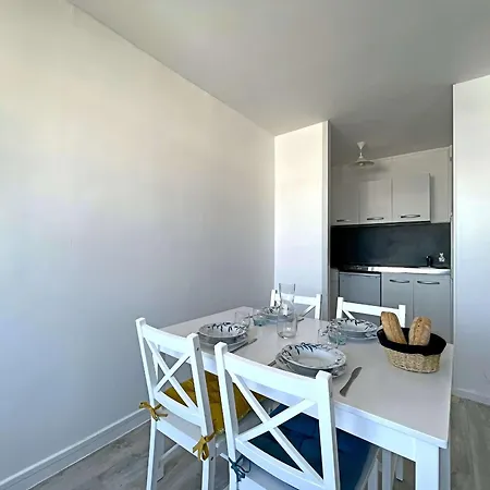Cosy Avec Balcon, Parking Privatif Et A Deux Pas De La A - Fr-1-646-69 *